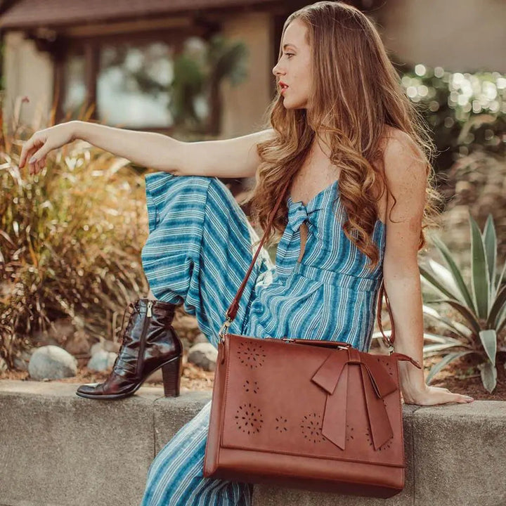Grace’s Elegant Bow Bag