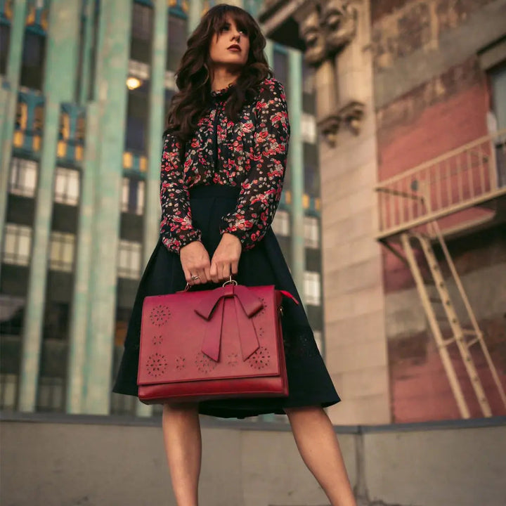 Grace’s Elegant Bow Bag
