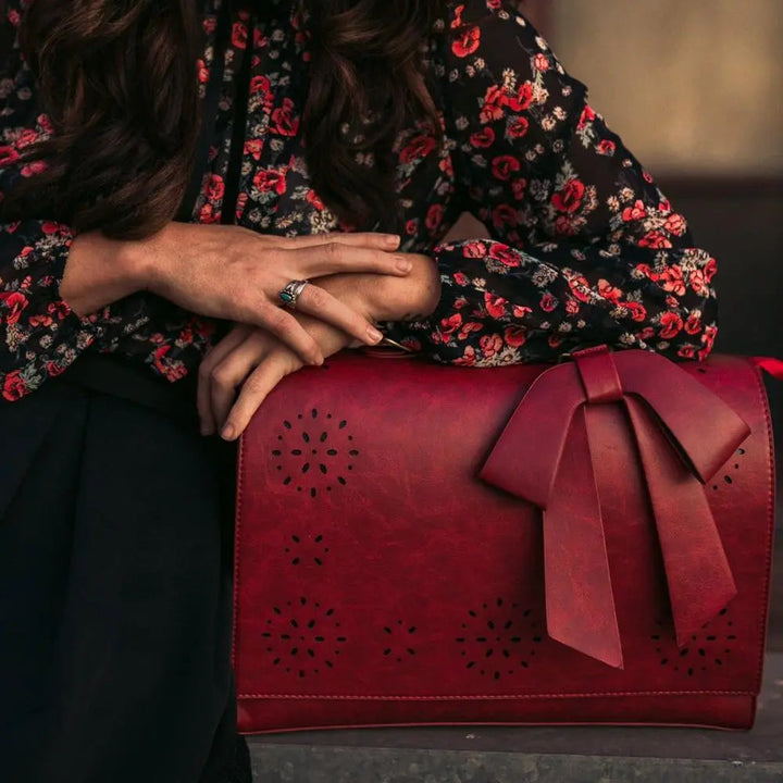 Grace’s Elegant Bow Bag