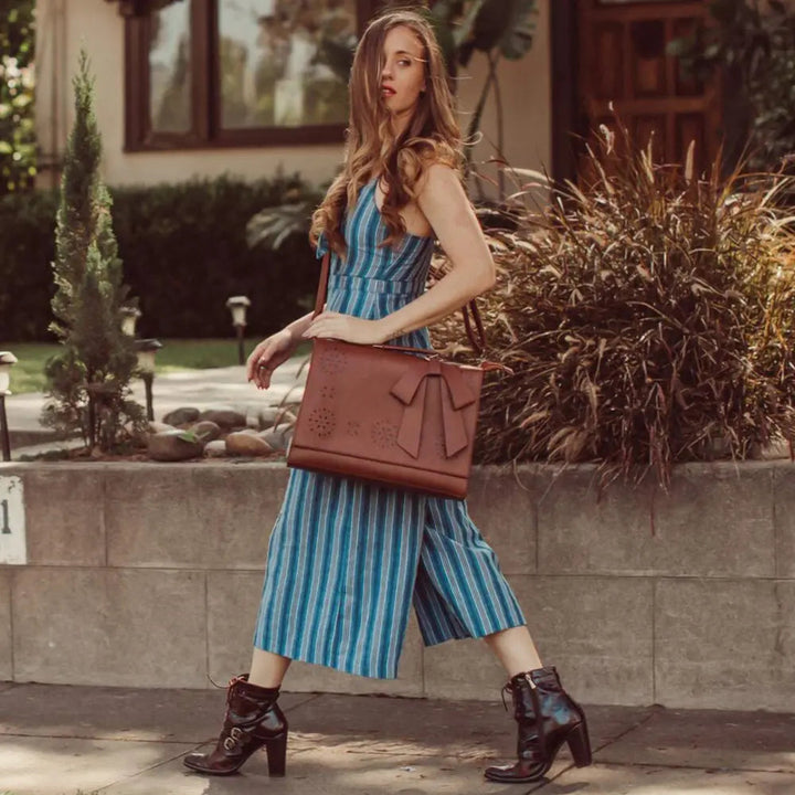 Grace’s Elegant Bow Bag