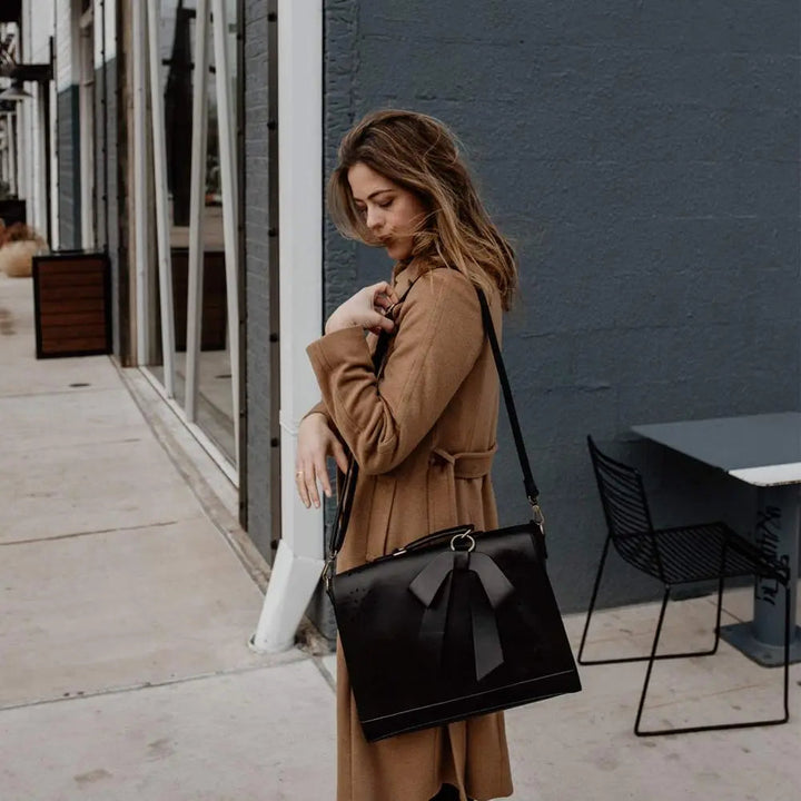 Grace’s Elegant Bow Bag